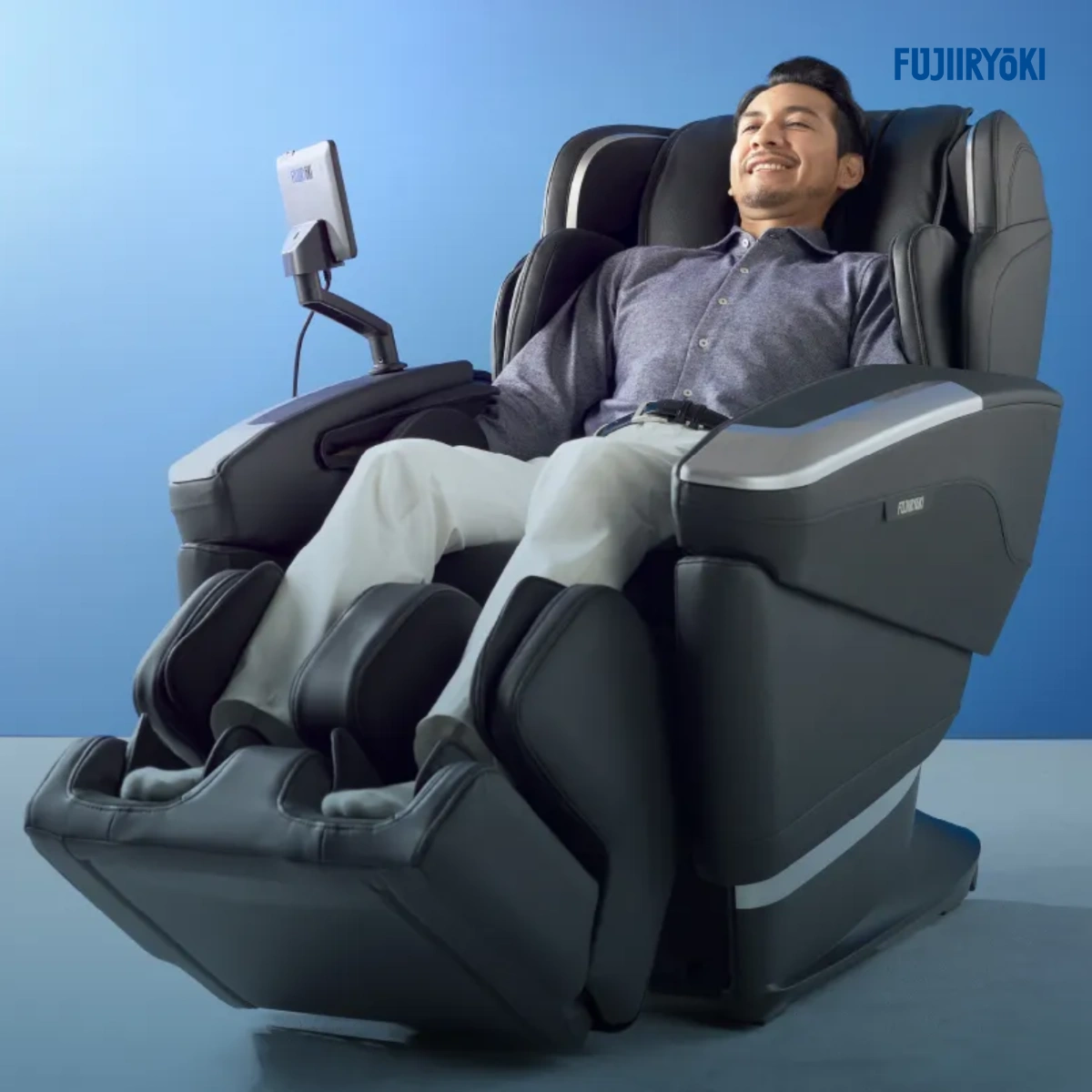 Ghế Massage Cao Cấp Nhật Bản AI Fujiiryoki Cyber-Relax JP-4000 (Bọc Da Thật)